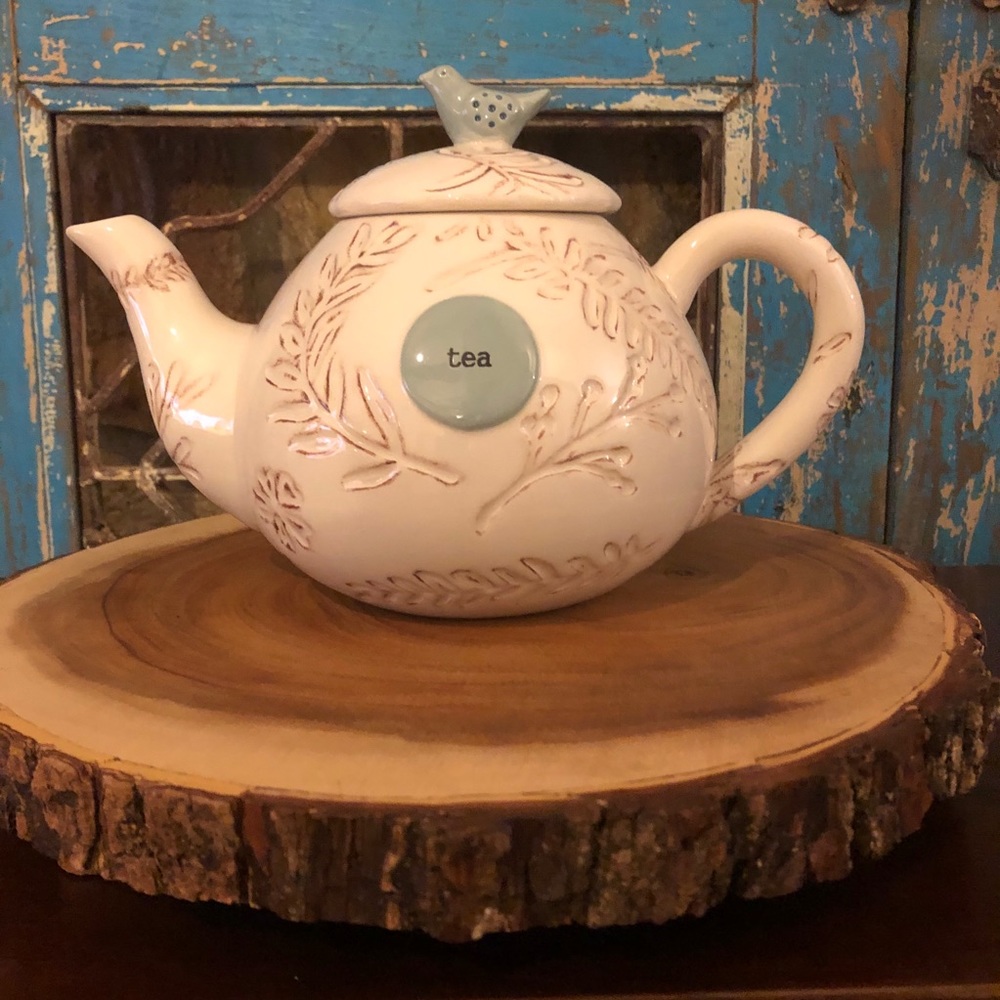 Retired 2016 Mud Pie Ceramic Bird and Leaf Tea Pot